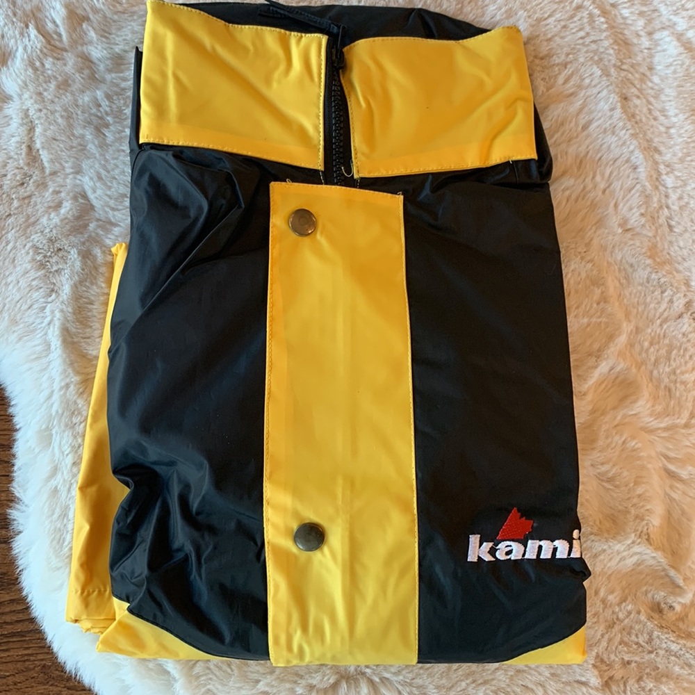 NWT. Men’s rain jacket